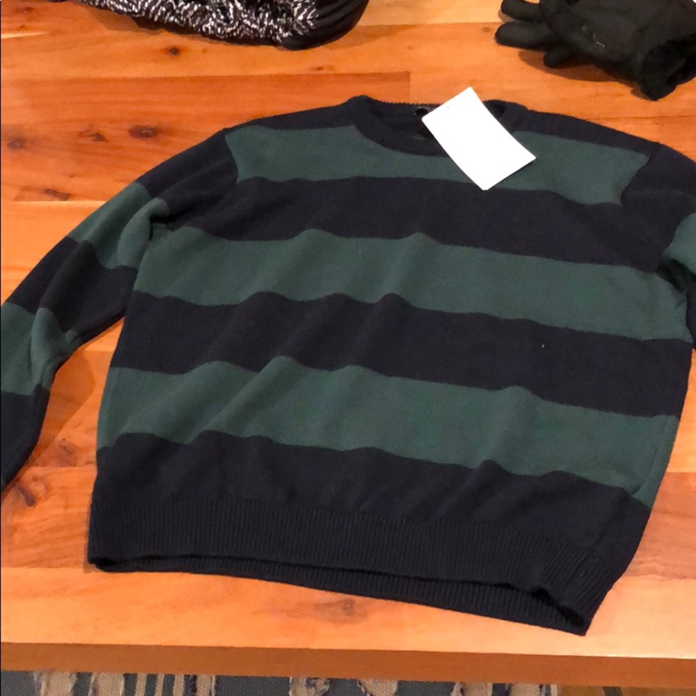 Brandy Melville Green Navy Brianna sweater